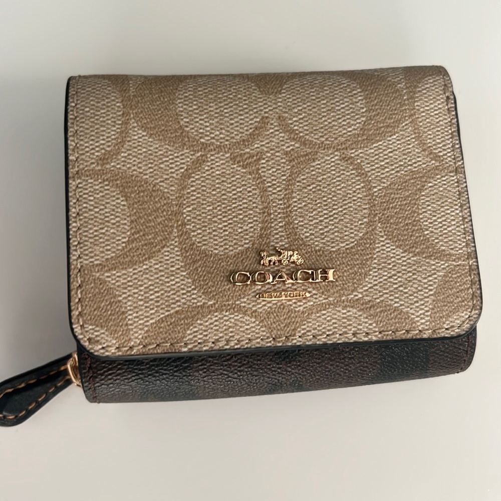 Coach Compact Wallet in Multi Canvas